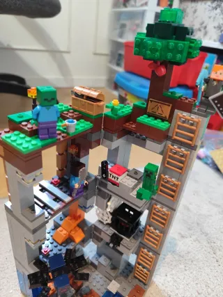 LEGO Minecraft 21147 La Aventura Subterránea