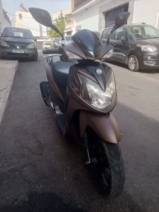 Moto Sym Symphony 2019 Marrón
