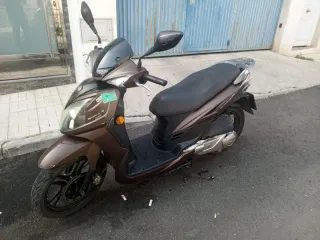 Moto Sym Symphony 2019 Marrón