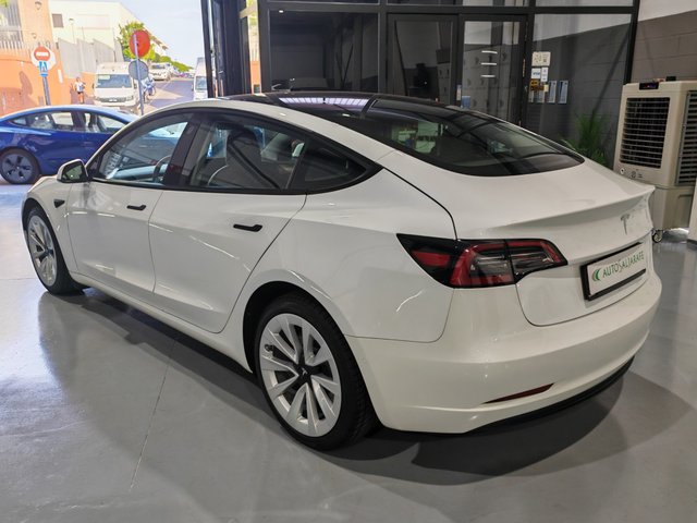 Tesla Model 3 RWD