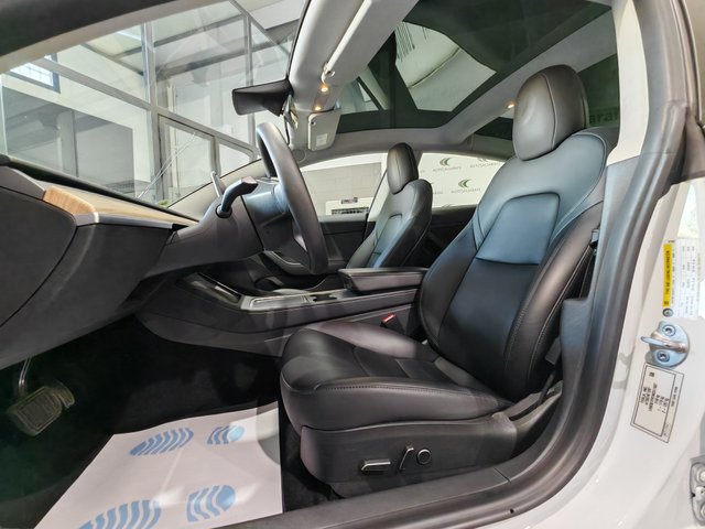 Tesla Model 3 RWD