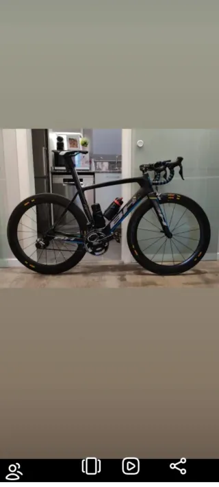 Bicicleta BH G6 DI2 + Mavic Cosmic CXR 60C