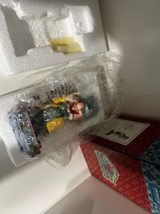 Figura Disney traditions sombrerero loco