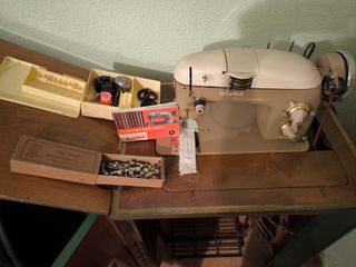 Máquina de coser antigua Sigma