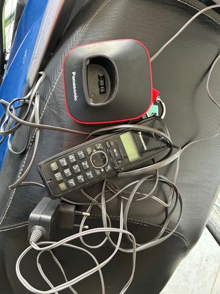 Teléfono Inalámbrico Panasonic Negro/Rojo