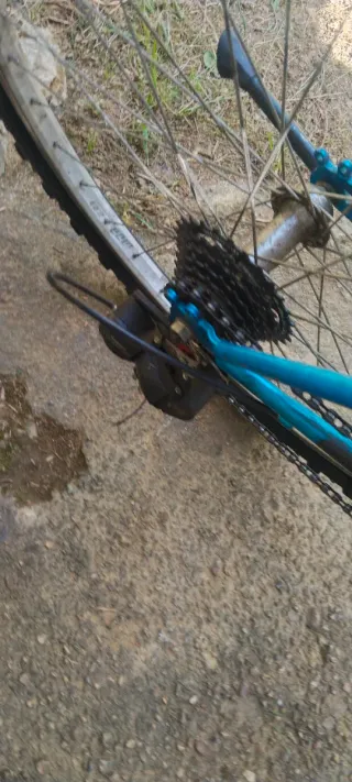 Bicicleta Montaña Azul y Negra