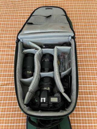 Equipo Fotográfico Nikon con mochila Lowepro