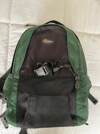 Equipo Fotográfico Nikon con mochila Lowepro