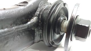 BRAZO SUSPENSION SUPERIOR DELANTERO DERECHO TOYOTA LAND CRUISER (J9)