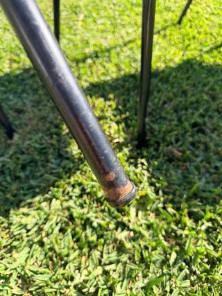 Sillas apilables de plástico y metal