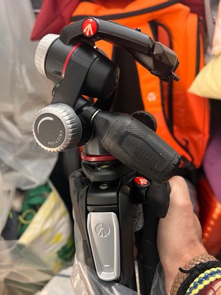 Trípode Manfrotto mk055xpro3 con rotula 3. Nuevo