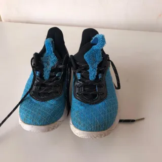 Zapatillas Under Armour Curry Flow 9. Negociable