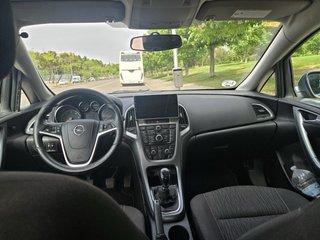 Opel Astra 2014