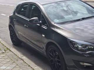 Opel Astra 2014