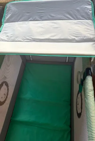 Cuna de viaje verde y gris lionelo