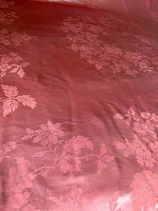 Copriletto in Seta Rosa con Bordi