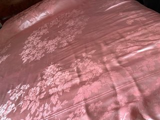 Copriletto in Seta Rosa con Bordi