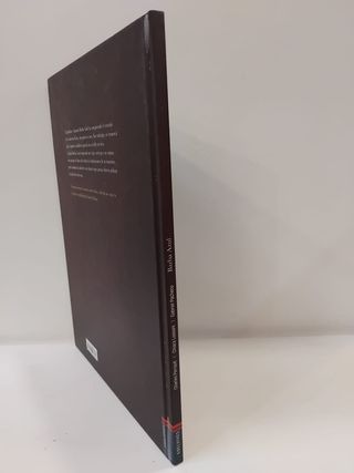 Libro "Barba Azul" de Charles Perrault.