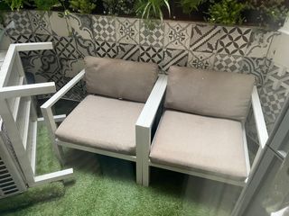 Sofás de jardín beige y blanco MESA DE REGALO