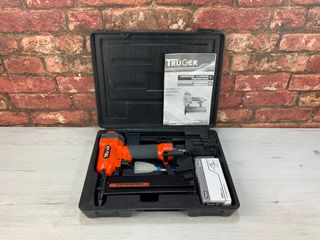 Grapadora Clavadora Neumática Truger