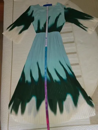 Vestido largo plisado verde y turquesa