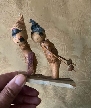 Antigua figura Kokeshi japonesa