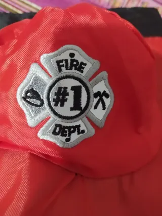 Disfraz Bombero Niño 7-11 años. Complementos incl.