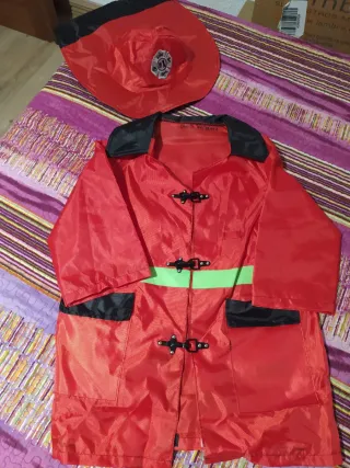 Disfraz Bombero Niño 7-11 años. Complementos incl.