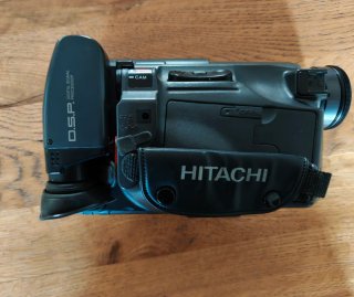 Videocamera Hitachi VM-E110E 8mm Funzionante