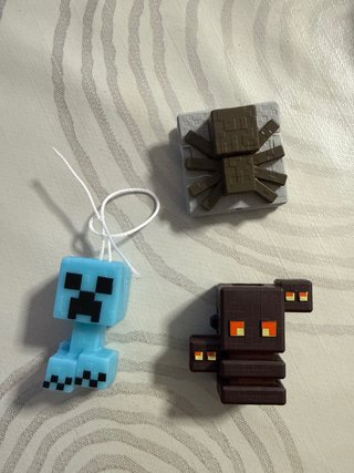 Figuras Minecraft Kinder Joy