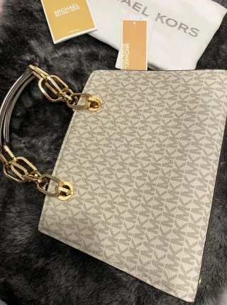 Bolso Michael Kors Beige y Dorado