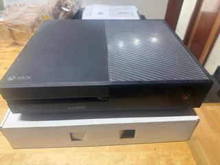 Xbox One 1TB+ adaptador de corriente+ juegos