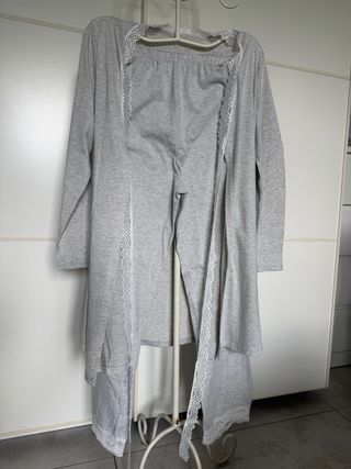 Set pigiami e vestaglie Premaman e parto 9 mese