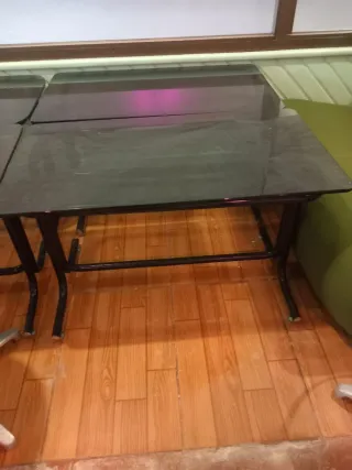 Mesa de centro de cristal y metal