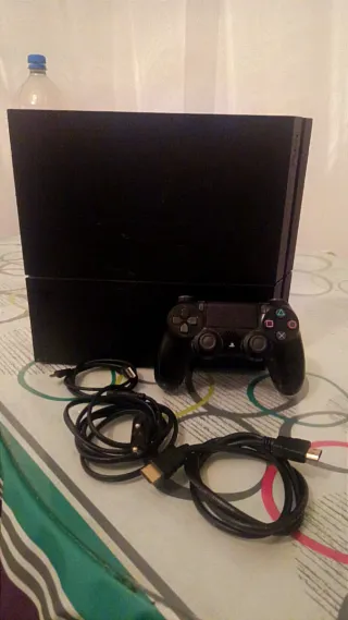 PS4 Nera + Controller + Cavi + Televisione