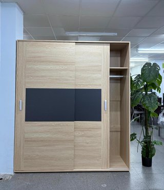 Armario puertas correderas madera y cristal