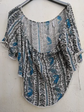 Blusa Bershka Estampada