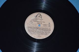 Lote variado 27 discos vinilo LPs.