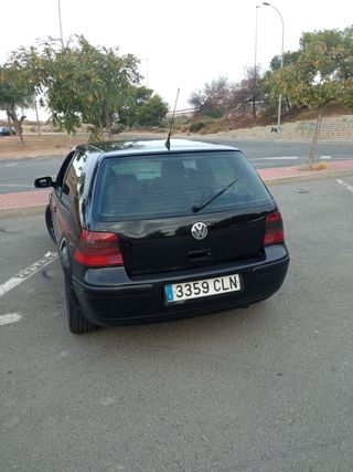 Volkswagen Golf 2004