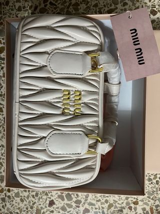 Borsa Miu Miu Bianca e Dorata