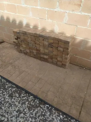 Ladrillos refractarios (aprox. 190)