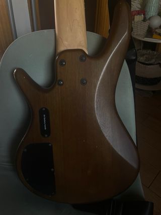 Bajo Eléctrico Ibanez 6 Cuerdas GSR206B