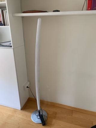 Lámpara LED 1.57m Regulable Luz Fría