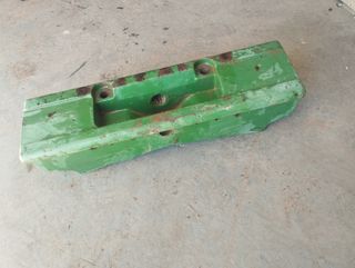 Soporte frontal contrapesas John Deere 3135