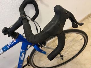 Bicicleta de carretera Btwin azul y plata Talla M