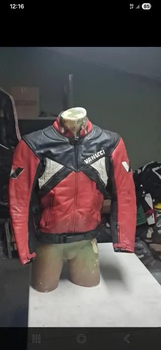 Chaqueta Moto Vanucci Roja y Negra Talla L