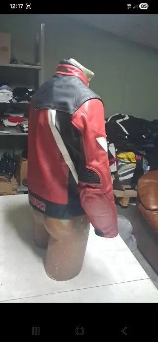 Chaqueta Moto Vanucci Roja y Negra Talla L