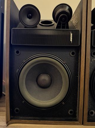Altavoces Bose Beige y Marrón
