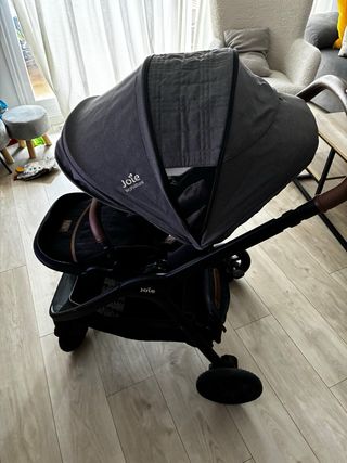 Silla de paseo Joie Signature compacta