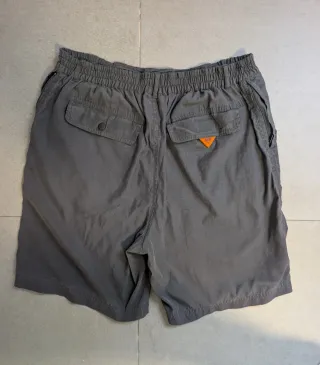 Pantalón corto Puma gris